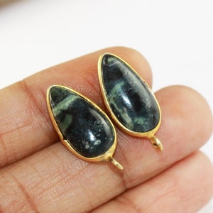 1 paire 15x8mm Bezel Set Seraphinite Pear Shaped Earpost / Stud Ear-post / Fabrication de bijoux - Fournitures / Recherche / Gemstone Earpost / BE53