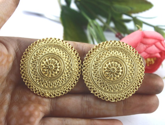 Textured Round Stud Earrings in 14k Yellow Gold - Filigree Jewelers