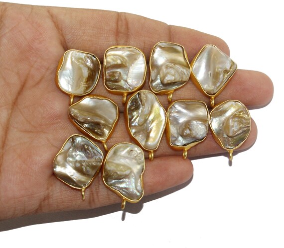 1 Pair Matte Finish Gold Tone Baroque Pearl Stud Ear-post / Natural Pearl Ear-Post / DIY Jewelry Making - Supplies / Earring Findings