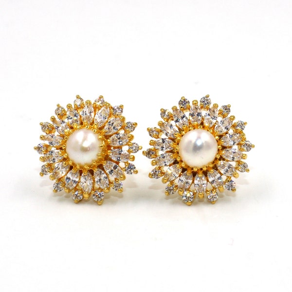 Freshwater Pearl & Cubic Zircon Flower Earring Post / CZ Crystal Gold Stud Earrings / Jewelry Supplies / Wedding Earrings / Bridal Jewelry