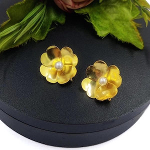 24mm 22K Gold Plated Shell Pearl Flower Earring Post Pendant Connector Stud Earrings DIY Jewelry Making Supply Jewelry Findings Components