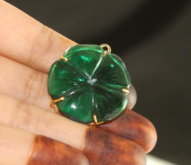 Pendant with Emerald Red Faceted Jade Stone 1 pcs Gold Round Pendant Gold Plated Brass Necklace Necklace component