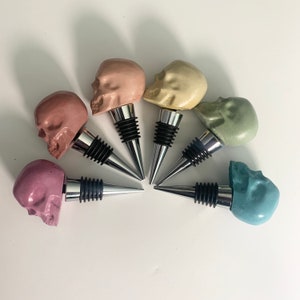Concrete Skull Wine Stopper