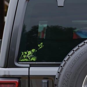Brittany Hunting Dog Pheasant Decal – Bird Dog Vinyl Sticker for Car, Truck, Cooler – Spaniel with Flushing Pheasant – Upland Hunter Gift bild 5