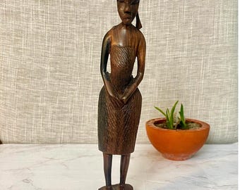 手彫りのアフリカ木彫り彫刻：ヴィンテージ部族女性像 - Etsy 日本