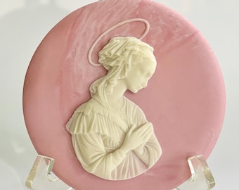 Vintage Virgin Mary Cameo Plaque – Pink Resin Wall Decor – Made in Italy – Religious Art – 5.5"