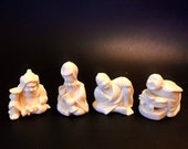 Vintage Set of 4 Netsuke figurines. Resin Katabori Netsuke set from the 1970s. Ivory color.