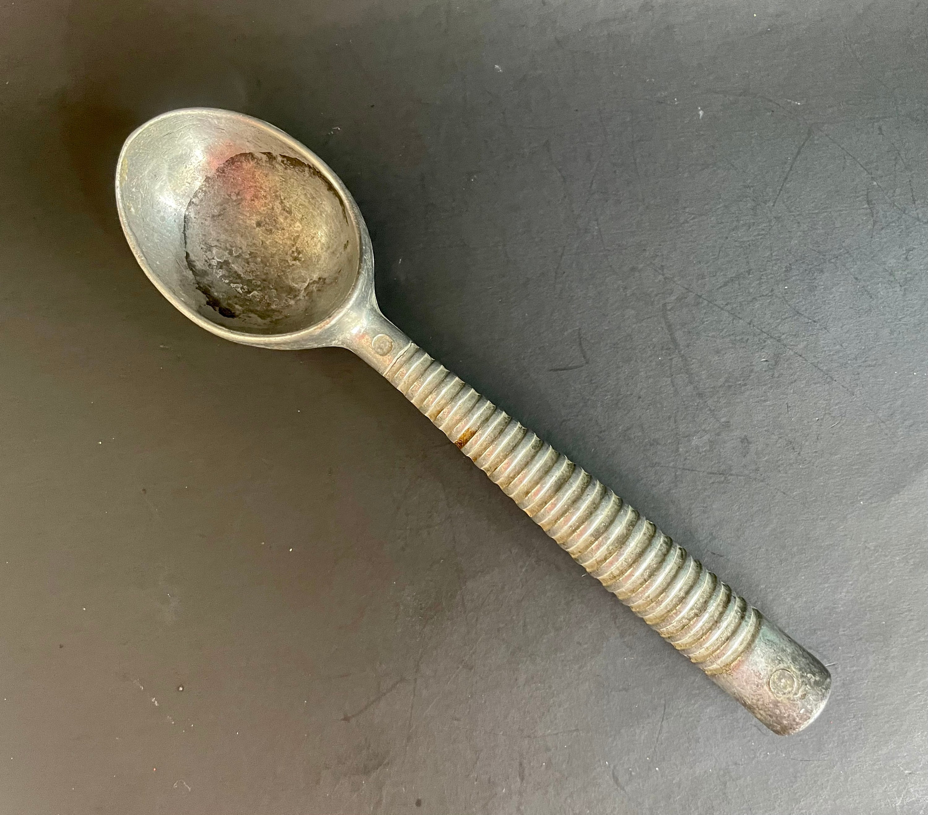 Vintage Ice Cream Scoop Old Fashioned Lightweight Aluminum Ribbed Handle  Taiwan