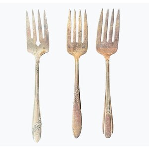 Vintage silverpläterade serveringsgafflar – lott om 3, Tudor tallrik Oneida, King Edward & NSC ESPN, bestick, kallköttsgafflar, middag