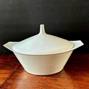 Vintage Rosenthal Lienar Berlin Covered Casserole – Midcentury White China – 1960s German Porcelain Vegetable Dish - MidMod Design