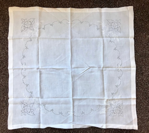 Antique embroidered tablecloth, White Linen Antiqu