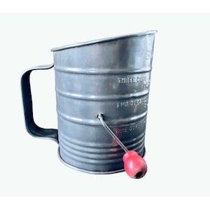 Vintage Bromwells 3-Cup Flour Sifter – Dark Body with Red Handle, Midcentury Kitchen Gadget & Decor, Gift Idea