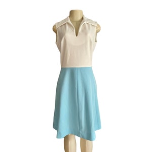 Vintage 1960s MOD Dress by Lady Blair – White & Blue Colorblock Sleeveless Dress, Size M/L – Midcentury Summer Fashion