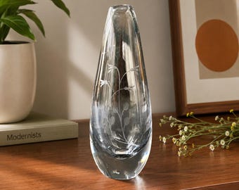 Vintage Kosta Sweden Crystal Bud Vase H3053 • Hand-Etched Swedish Scandinavian Art Glass • Mid-Century Modern • 7 3/4"