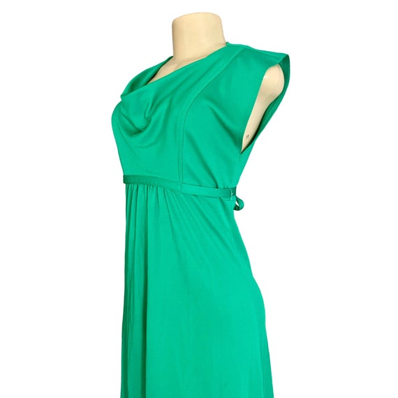 Vintage 70s Summer dress With attached belt in gr… - image 5