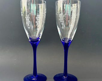 Vintage Hand Blown Champagne / White Wine Flutes – Cobalt Blue Stem with Grapevine Etching – Set of 2
