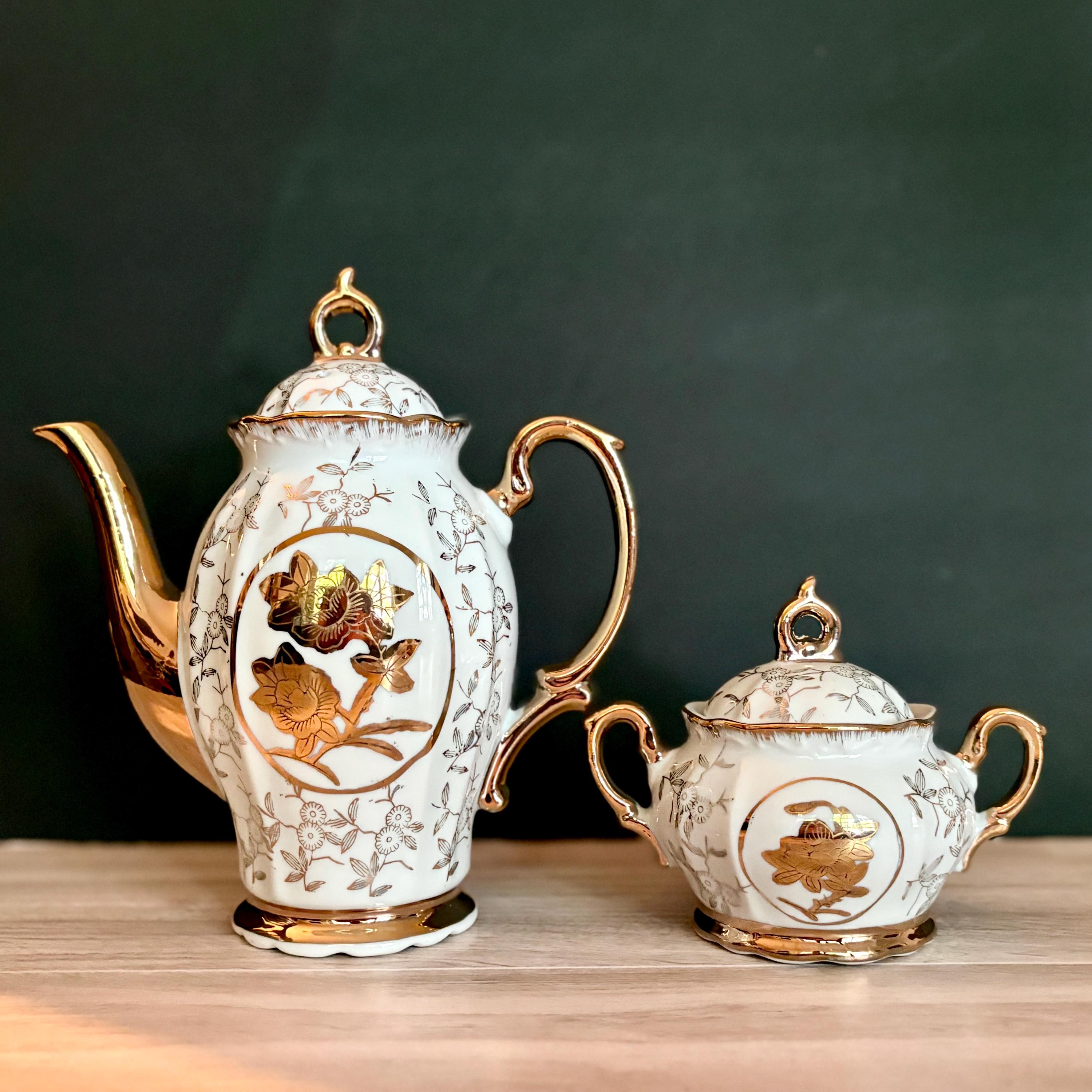 ヴィンテージの日本製磁器ティーポットセット：金彩花柄、1960年代