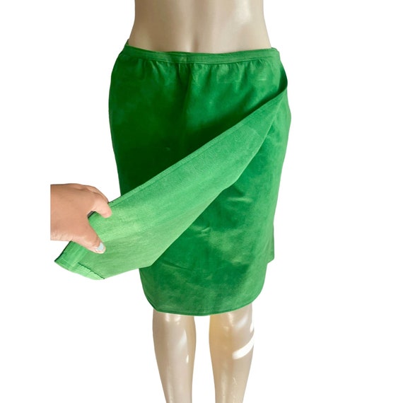 Vintage Leather Wrap Skirt in Green size M 70s re… - image 3