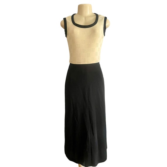 Vintage 1960s Dress with original Belt in white &… - image 3