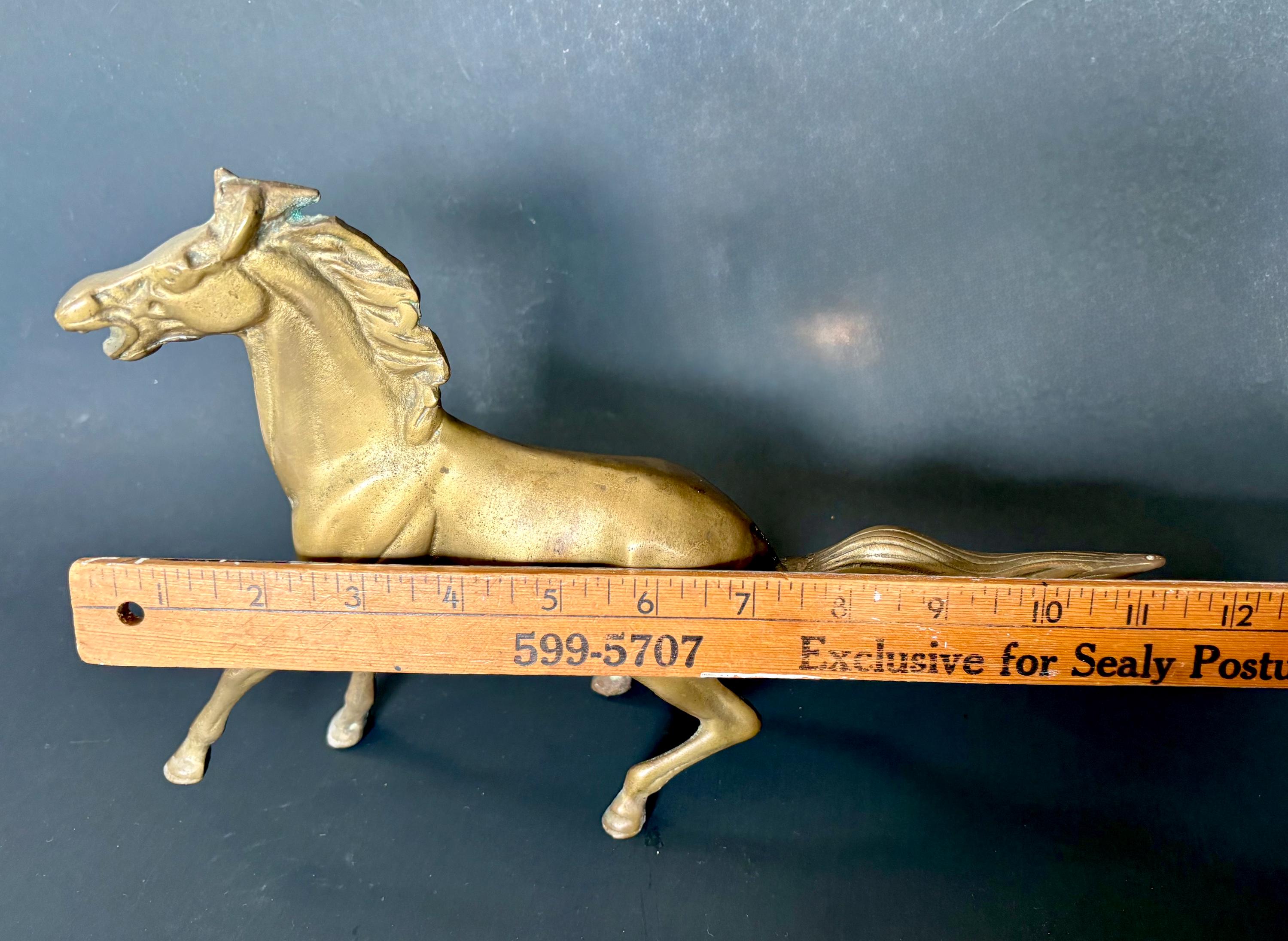 ヴィンテージ真鍮製馬の彫刻 - 大型真鍮製疾走馬像（11インチ x 8