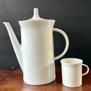 Vintage Rosenthal Lienar Berlin Kaffekanna, Koppar & Fat – Midcentury Vitt Porslin – 1960-talets Tyskt Porslin - MidMod - SÄLJS SEPARAT