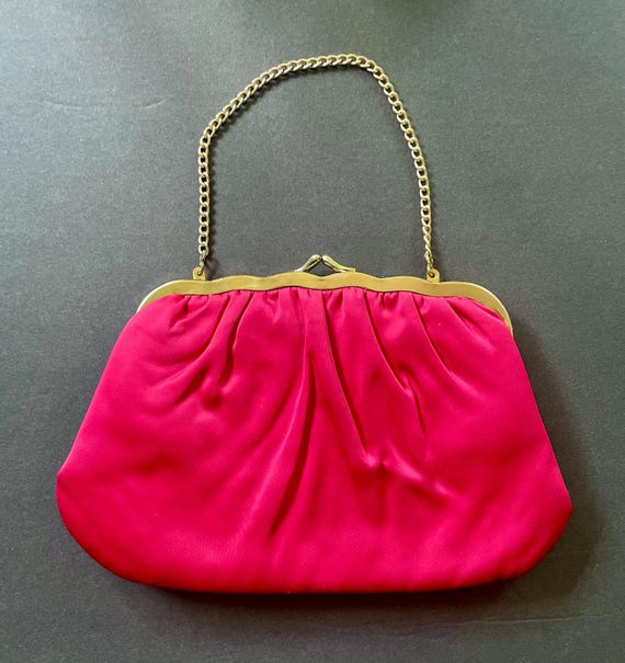 Bolso de mano vintage con cadena corta de oro en rosa calido de HL con cierre