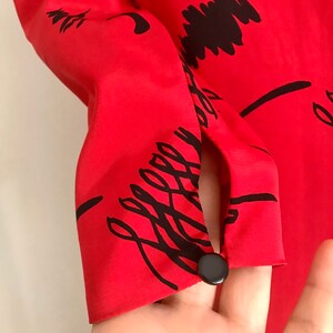 Vintage Liz Claiborne-klänning – Petite, storlek 2 XS, röd svart miniklänning med axelvaddar, 1990-talsmode. bild 8