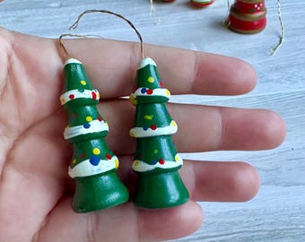 ヴィンテージ木製オーナメント 7個セット - ベルとツリーの手描き