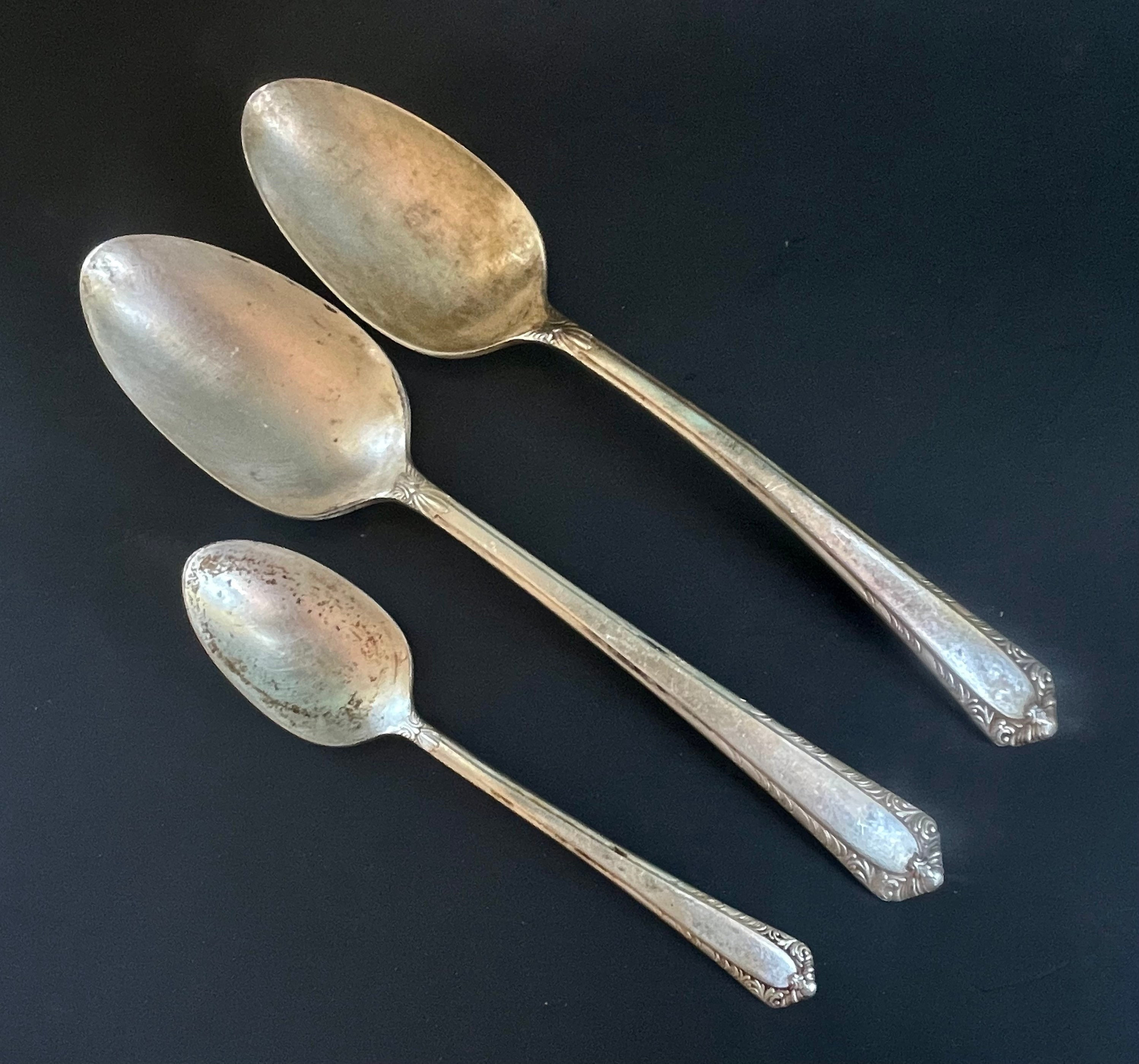 Vintage L & C M Co Superfine XXXX Spoons – Set of 3 Silverplate in