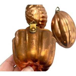 Vintage Copper Molds set of 3 Pineapple Ribbed Decorative Aspic Mold Wall Hangings Farmhouse Country Kitchen Cottage Kitchen decor gift. image 4