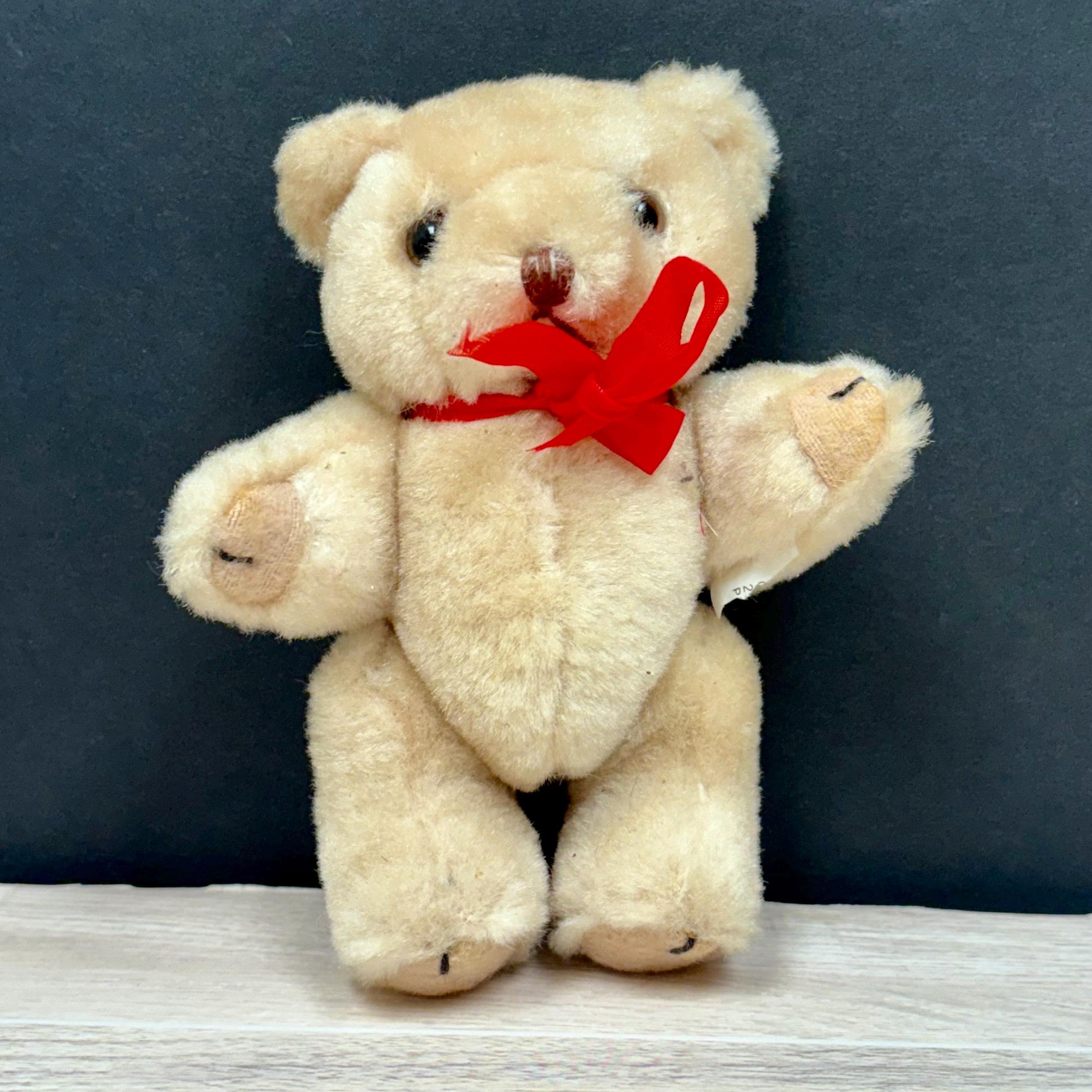 ぬいぐるみ vintage teddy bear with ribbon Vintage Teddy Bear, Jointed – 5” Stuffed Animal With Tan Fur & Red