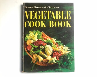 Vintage 60s Better Homes & Gardens Vegetable Cook Book, vintage cookbook veggies midcentury vintage recipes books 50s 60s kitchen decor.