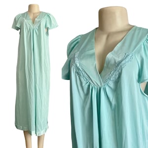 Vintage Light Blue Camisole Nightie with Embroidered Neckline – Size M/L – Lingerie Sleepwear