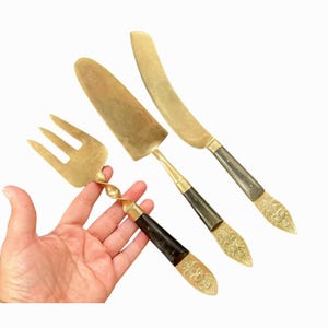 Vintage Siam Server Set – Brass & Teak Wood Knife, Fork and Spatula with Buddha Detail, Thailand 1940s Wedding Decor