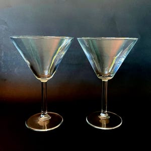 Martini-Gläser von Pottery Barn 2er-Set PB Klassisches Muster Cocktailgläser Barware Bardekorgeschenk.