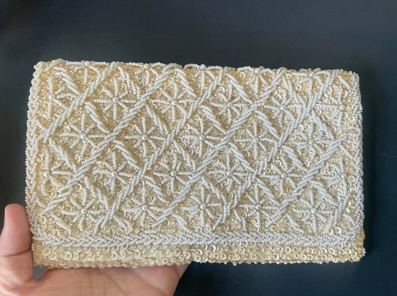 La Regale Hand Beaded Clutch Purse Ivory Flowers Gold Chain Vtg Hong Kong