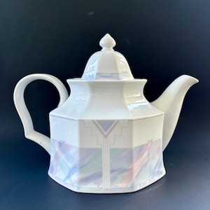 Vintage Savoir Vivre Teapot – Celina Pattern – Large Ceramic with Pastel Trim – Retro Tea Pot – 5 Cup – Cottagecore Tea Decor