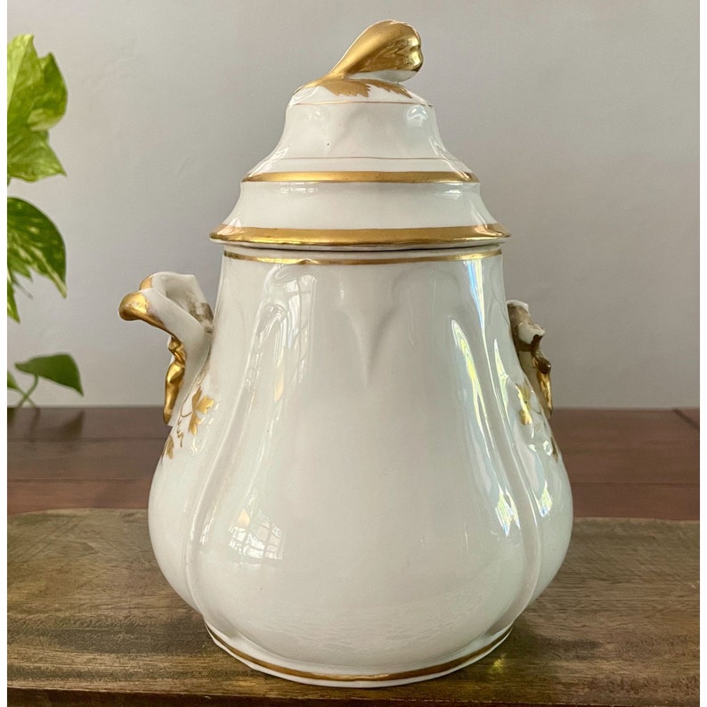 Antique Old Paris Porcelain set Teapot Sucrier & Creamer White with Gold accents XIX 19th Century READ DESCRIPTION Empire tea set 3 pieces. image 9