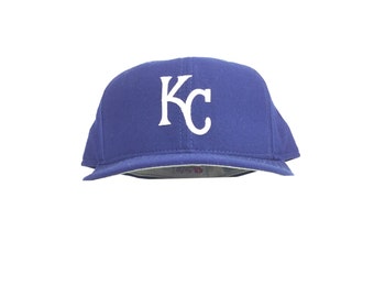 Vintage 1990er Jahre MLB Kansas City Royals Diamond Collection New Era 5950 Baseball Cap Hut Größe 7 1/8 Taillierte Wolle Made in USA