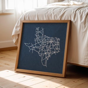 Arte de pared de Texas, mapa de Texas, impresión de carretera, decoración moderna para el hogar, regalo de inauguración de la casa, póster azul marino, arte impreso, arte de carretera estatal para oficina, habitación actual, TX
