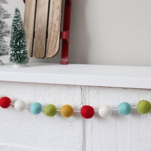 Vintage Christmas - Christmas decor - Christmas garland - Felt ball garland - Christmas tree garland - Holiday garland - Pom pom garland