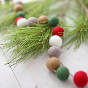 Filzkugel Weihnachtsgirlande - Baum Bauernhof