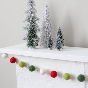 Christmas garland - Felt ball garland - Traditional Christmas  - Holiday decor - Christmas decor - Pom pom garland - Christmas gifts