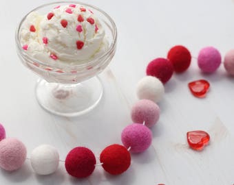 Valentine's day decor - Valentine's garland - Felt ball garland - Pom pom garland - Heart decor - Baby nursery decor - Strawberries & cream