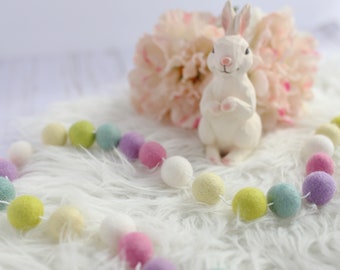 Spring garland - Mother's Day  decor - Easter garland - Pastel decor - Felt ball garland - Pom pom garland - Pastel nursery - Happy Spring
