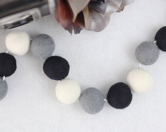 Felt ball garland - Monochrome nursery - Monochrome baby - Black and white nursery - Wool ball garland - Boy nursery decor - Pom pom garland
