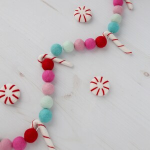 Candy cane garland - felt candy cane - Peppermint garland - Felt peppermint - Christmas garland - Candy cane decor - Peppermint candy