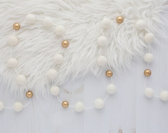 White and gold garland - White Christmas decor - Gold Christmas decor - Hygge holiday decor - White felt ball garland - White Pom Pom