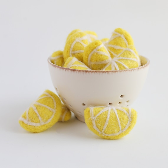 Felt lemon - Lemon - Felted lemonss - Lemon decor - Wool lemon - Felt fruit - Sensory toy - Toy fruit Il_570xn