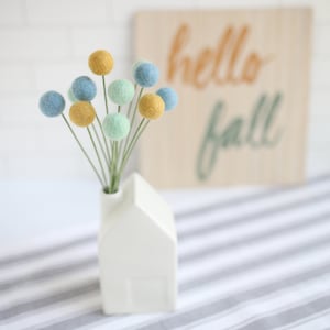 Felt billy balls - Billy buttons - Craspida flowers - Fall Felt flowers - Felt bouquet - Mini bouquet - Mini billy balls